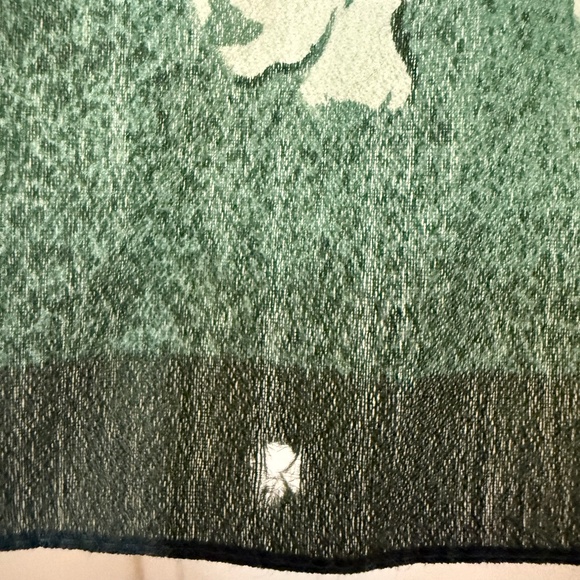 Patricia Dumont Green Silk Scarf with Floral Design - Picture 6 of 12